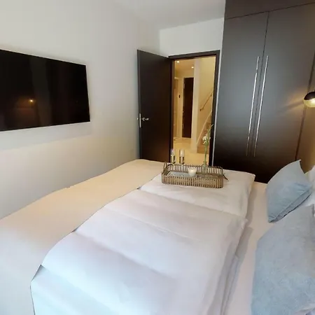 White Pearl 0.02 Apartment *